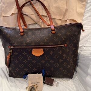 Louis Vuitton Ilena MM